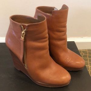 Michael Kors size 6 tan bootie